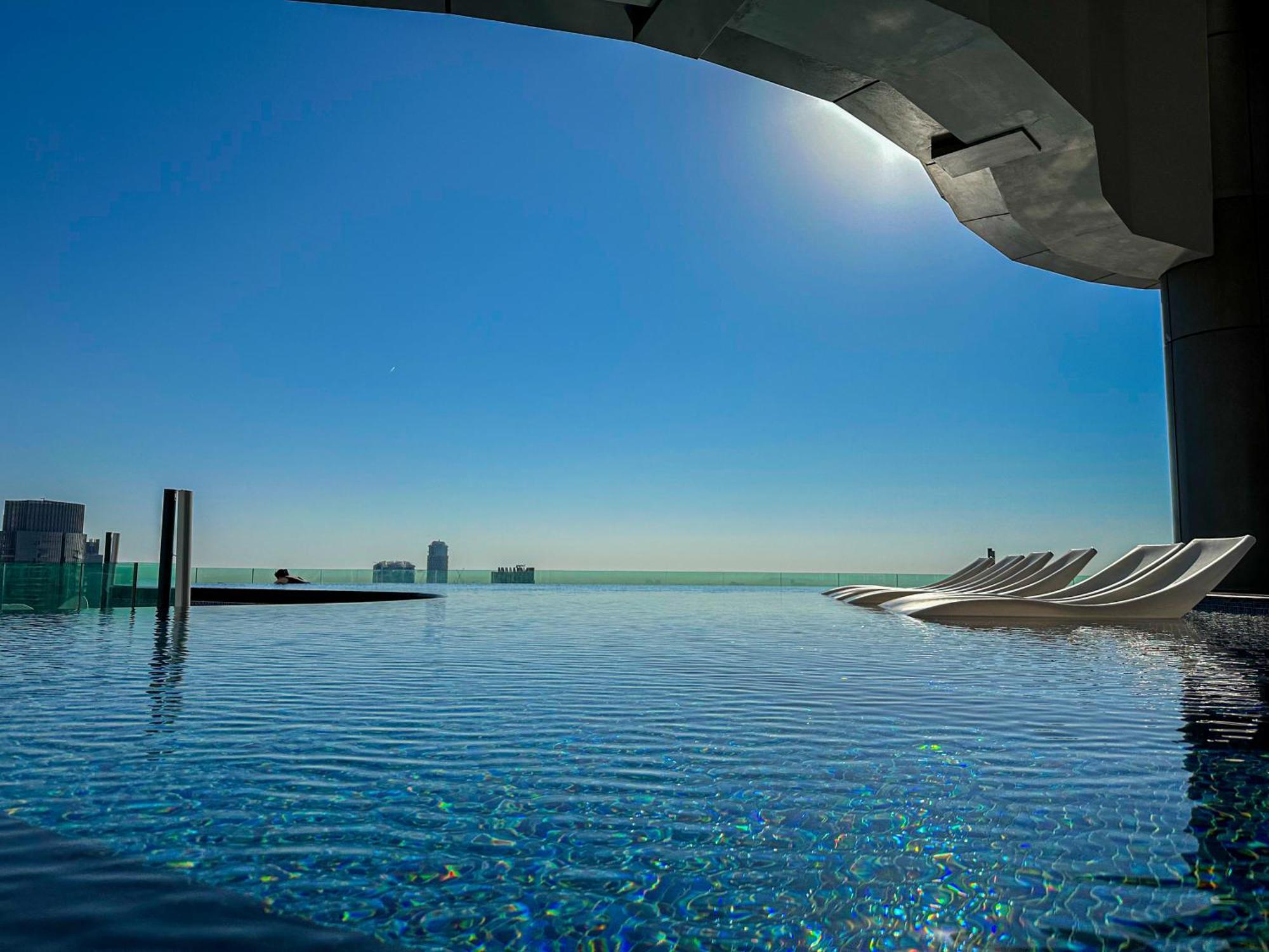 Appartement Burj Khalifa View Balcony With 64th Floor Infinity Pool In Paramount Midtown