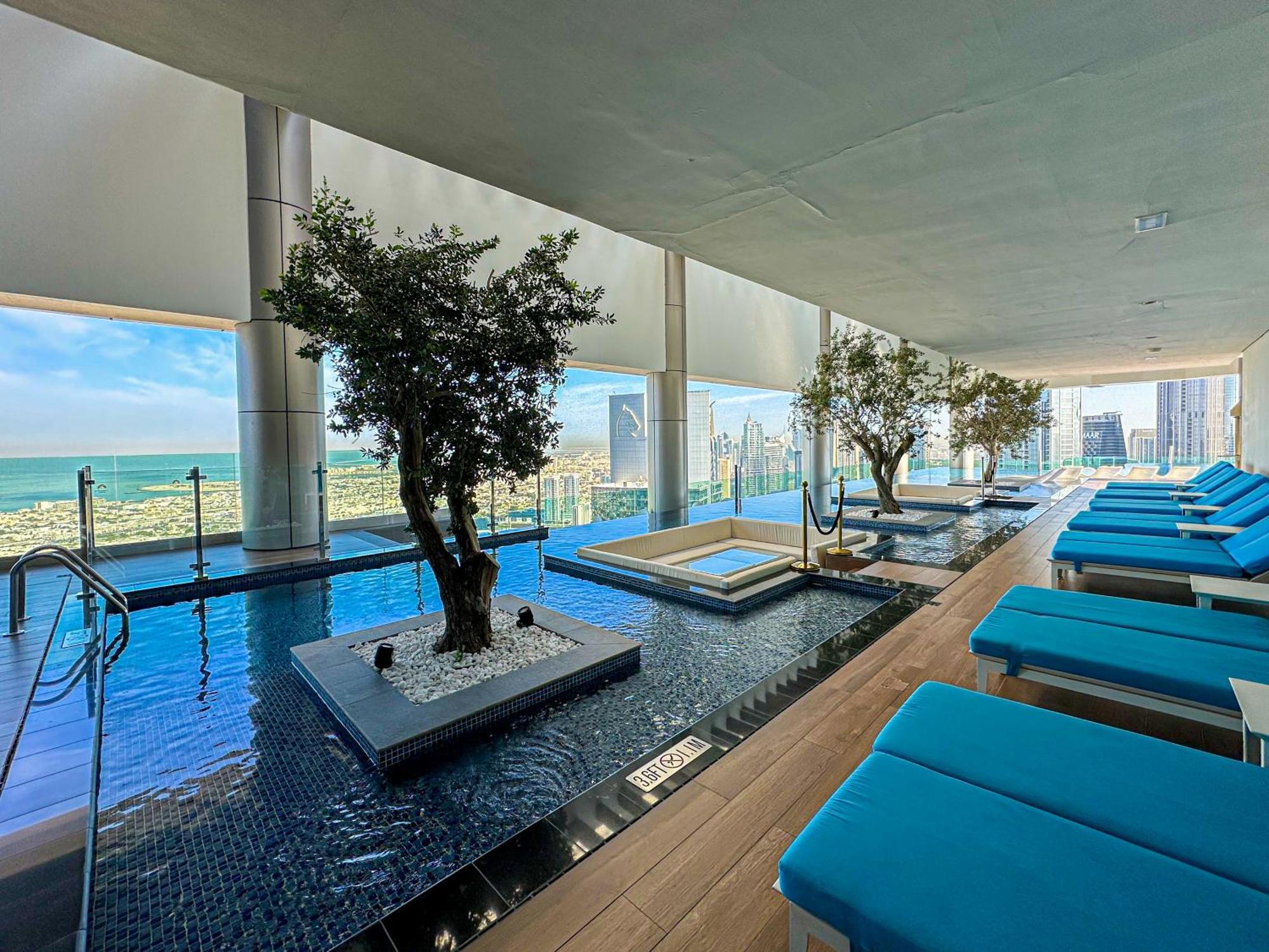 Appartement Burj Khalifa View Balcony With 64th Floor Infinity Pool In Paramount Midtown Dubai